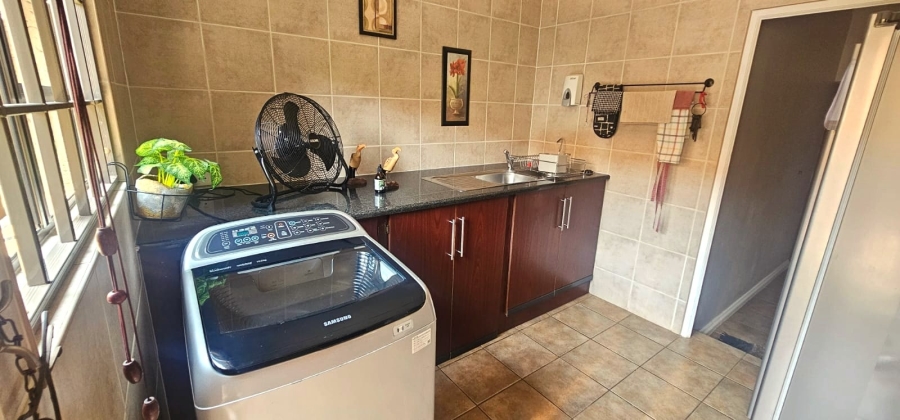 To Let 3 Bedroom Property for Rent in Boschdal North West